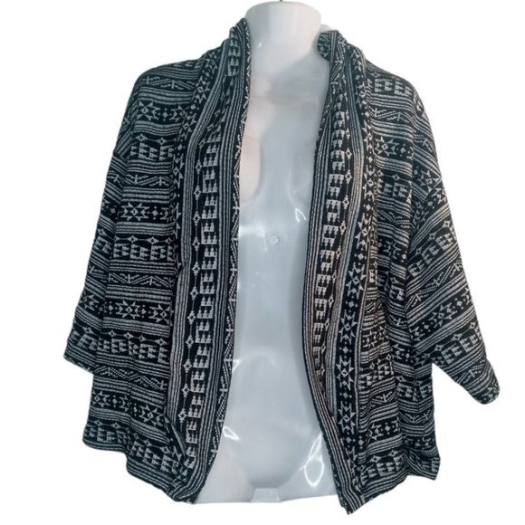 Forever 21 Aztec Cardigan - Picture 2 of 6